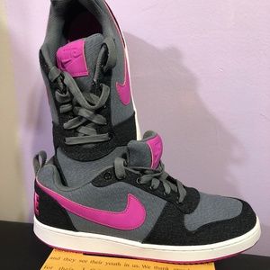 Nike- women's- Sneakers